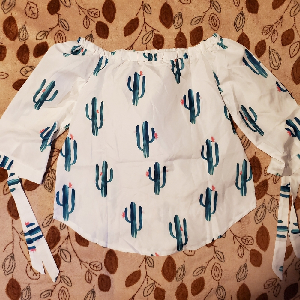 Off the shoulder blouse 4x$20